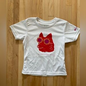 Columbia lightweight trails tech shirt, size 4-5